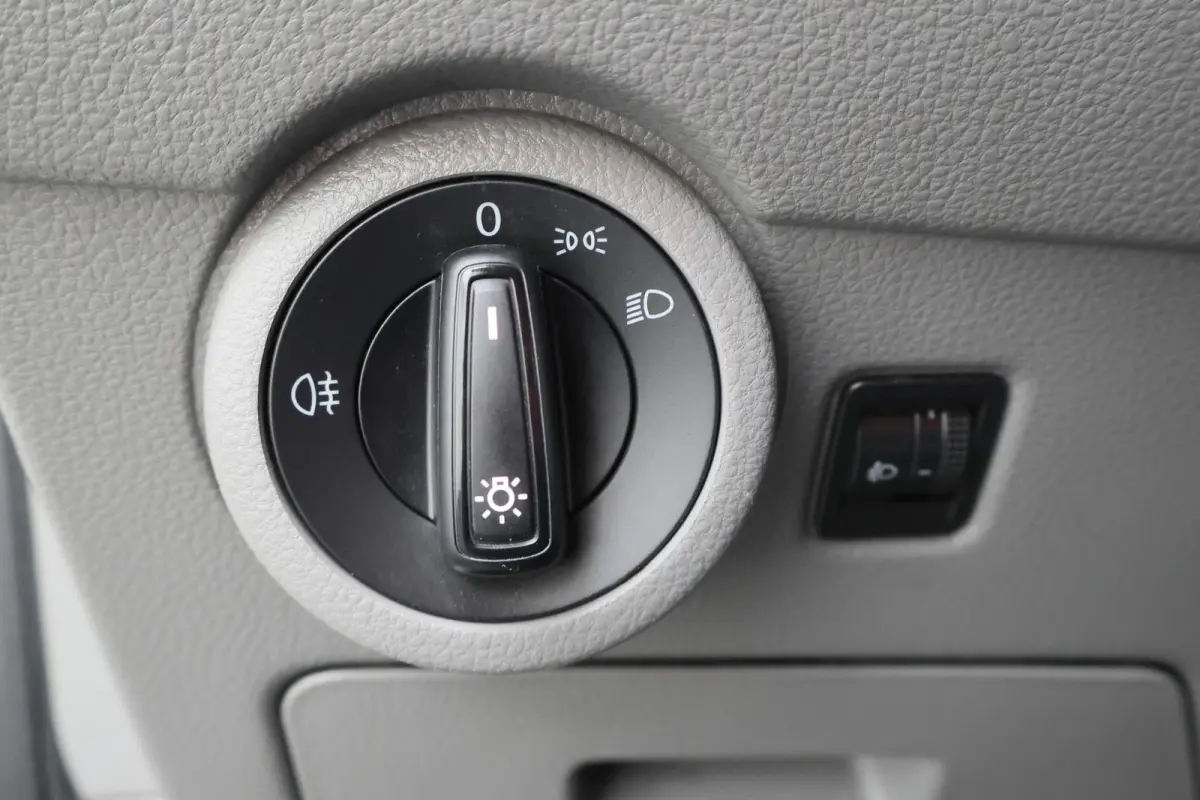 2.0 TDI DSG L2H1 Leer,