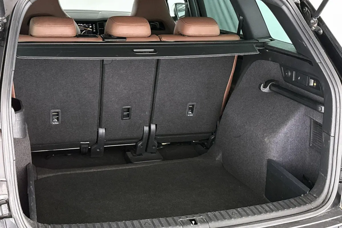 1.5 TSI Sportline Business Leder 20"Velgen Camera Carplay Trekhaak