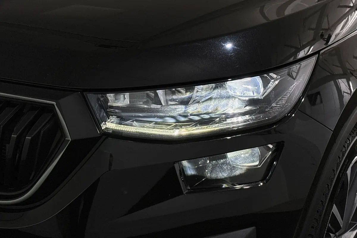 1.5 TSI Sportline Business Leder 20"Velgen Camera Carplay Trekhaak