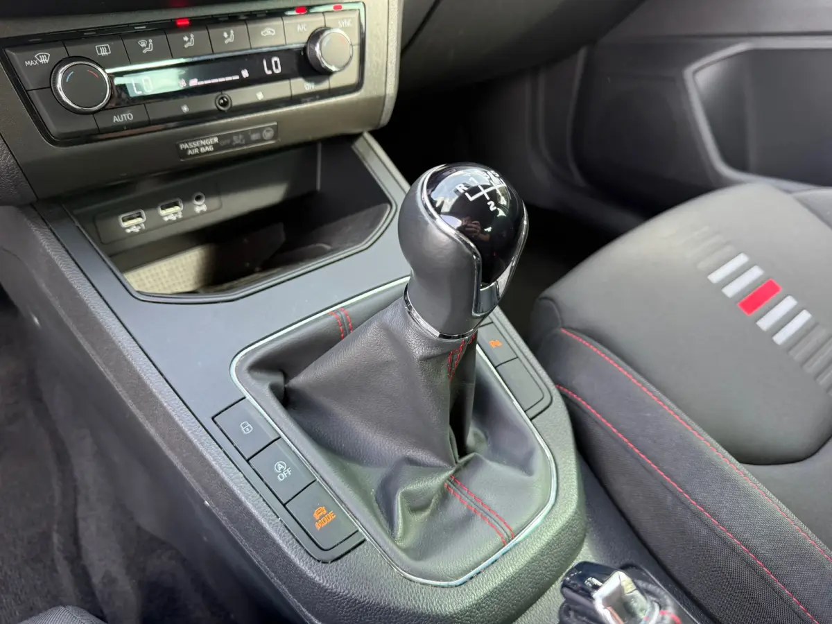 1.0 TSI FR CARPLAY I UNIEKE KM STAND I PDC I CRUISE I CLIMA I MOOI