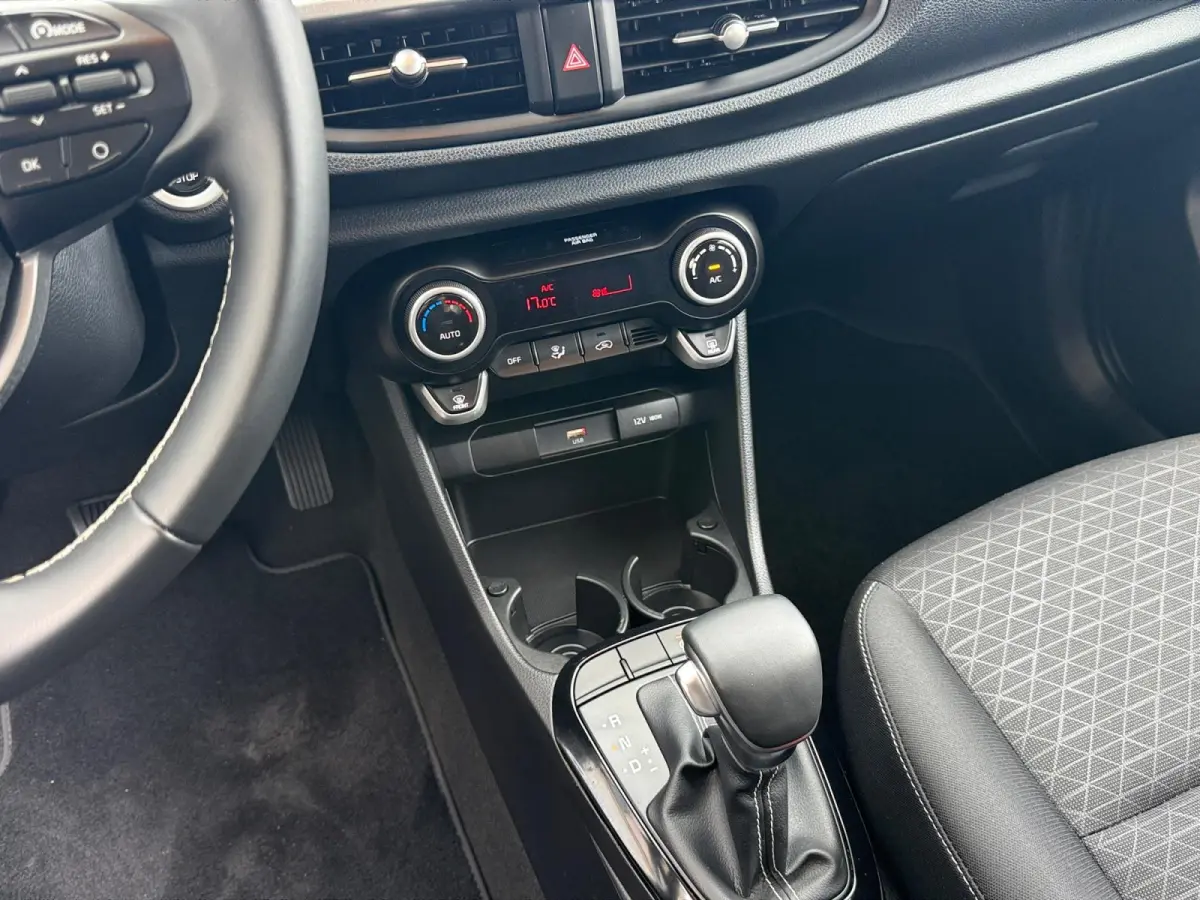 1.0 DPi DynamicPlusLine | Automaat | Camera | Keyless | Navi | Apple Carplay | Android Auto | Climate Control | Cruise Control |