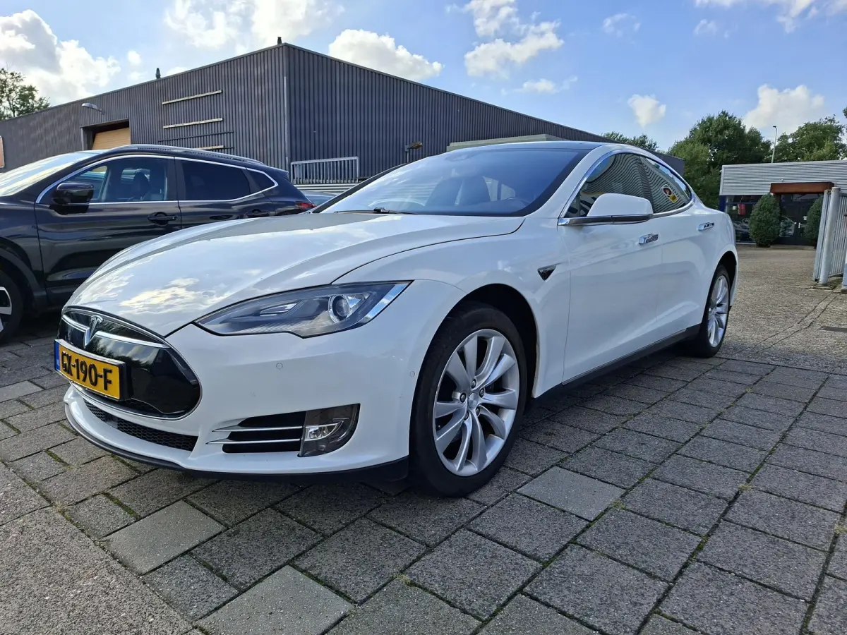 70D Free supercharge Autopilot Panodak Camera Navigatie NAP Leer Luchtvering