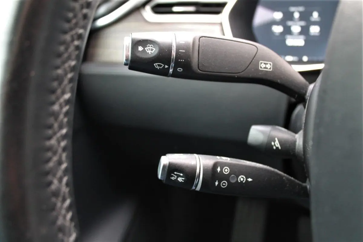 70D Free supercharge Autopilot Panodak Camera Navigatie NAP Leer Luchtvering
