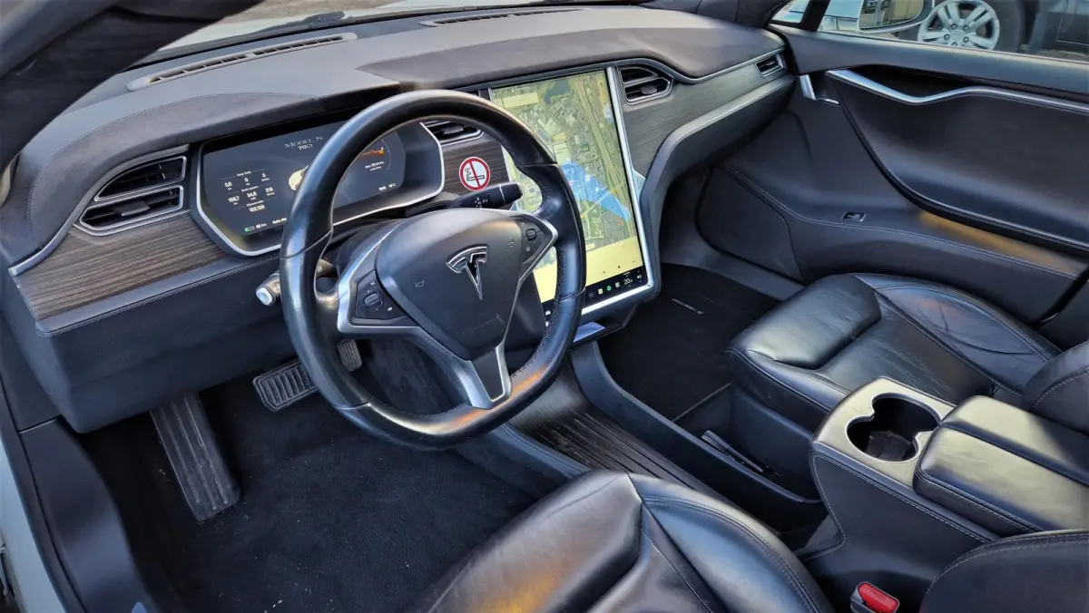 70D Free supercharge Autopilot Panodak Camera Navigatie NAP Leer Luchtvering