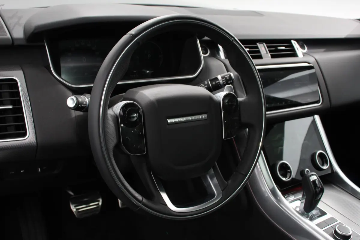 P400e HSE Hybrid Dynamic Leder Schuif / kantel / Panorama dak Meridian sound system Camera Electrisch bedienbare achterklep Standkachel