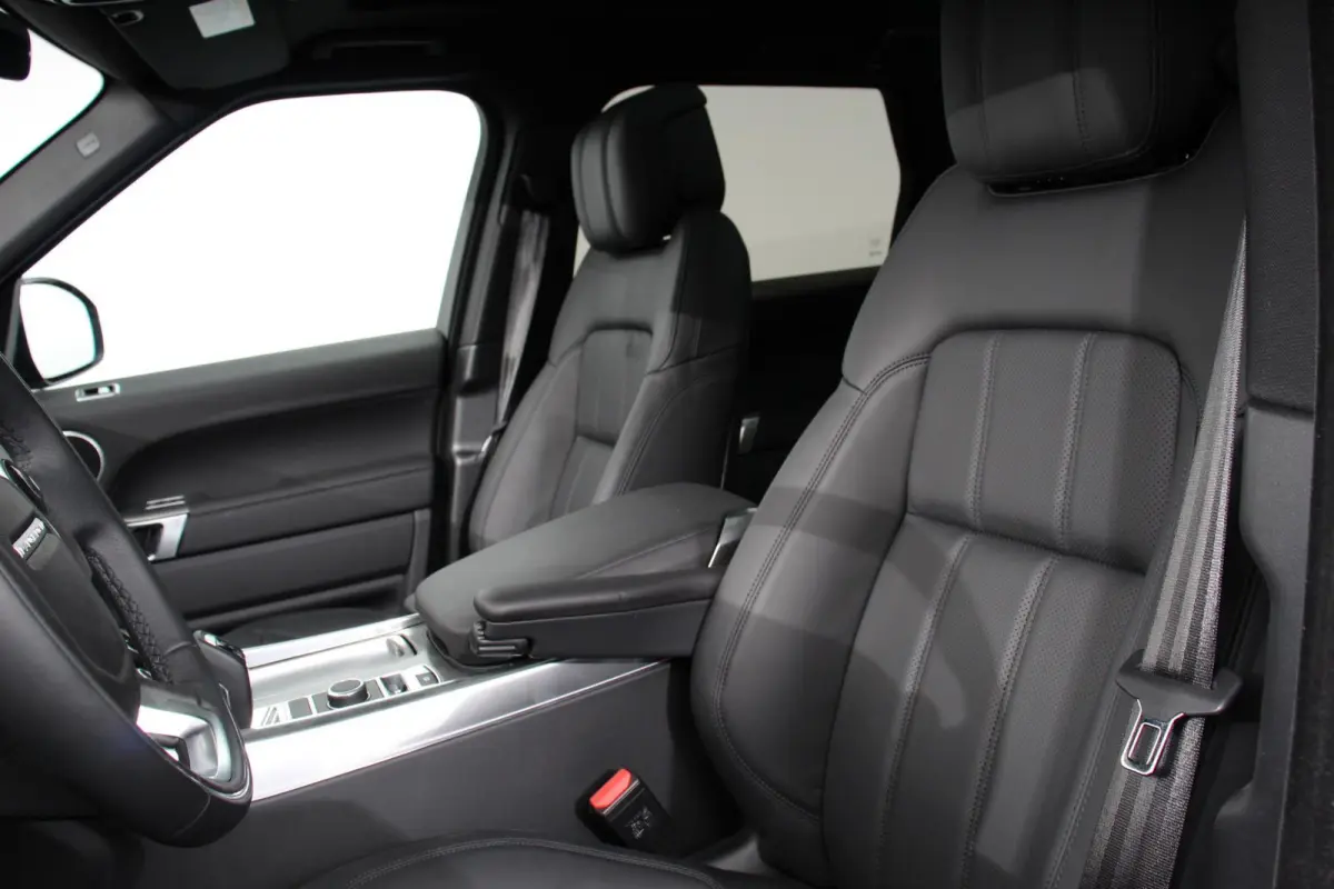 P400e HSE Hybrid Dynamic Leder Schuif / kantel / Panorama dak Meridian sound system Camera Electrisch bedienbare achterklep Standkachel