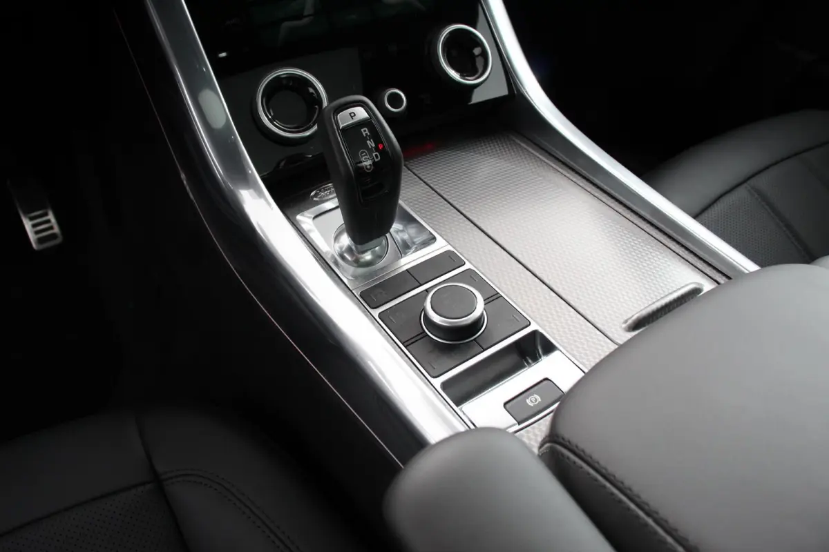 P400e HSE Hybrid Dynamic Leder Schuif / kantel / Panorama dak Meridian sound system Camera Electrisch bedienbare achterklep Standkachel