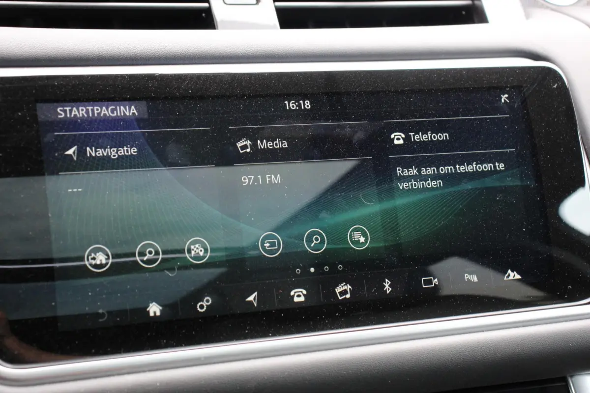 P400e HSE Hybrid Dynamic Leder Schuif / kantel / Panorama dak Meridian sound system Camera Electrisch bedienbare achterklep Standkachel
