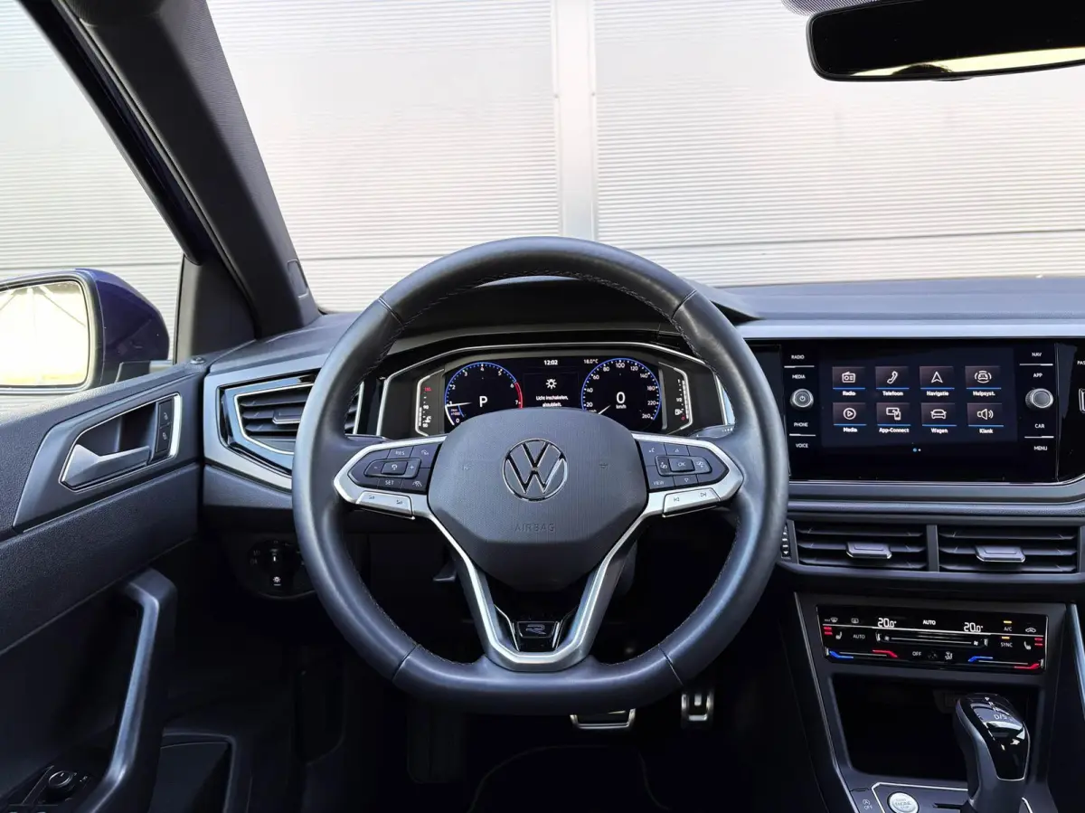 1.0 TSI 95pk DSG R-Line | Panoramadak | IQ light | Camera