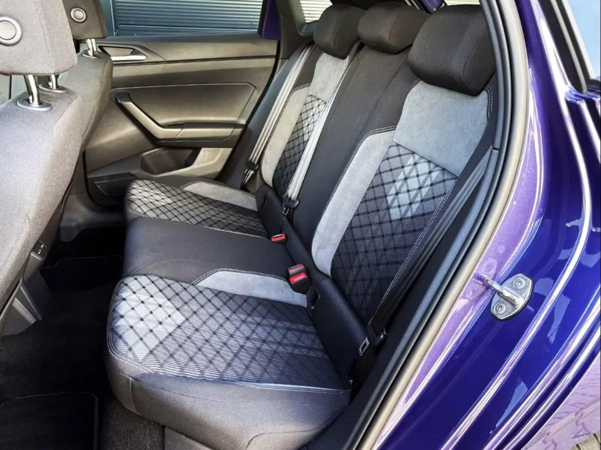 1.0 TSI 95pk DSG R-Line | Panoramadak | IQ light | Camera