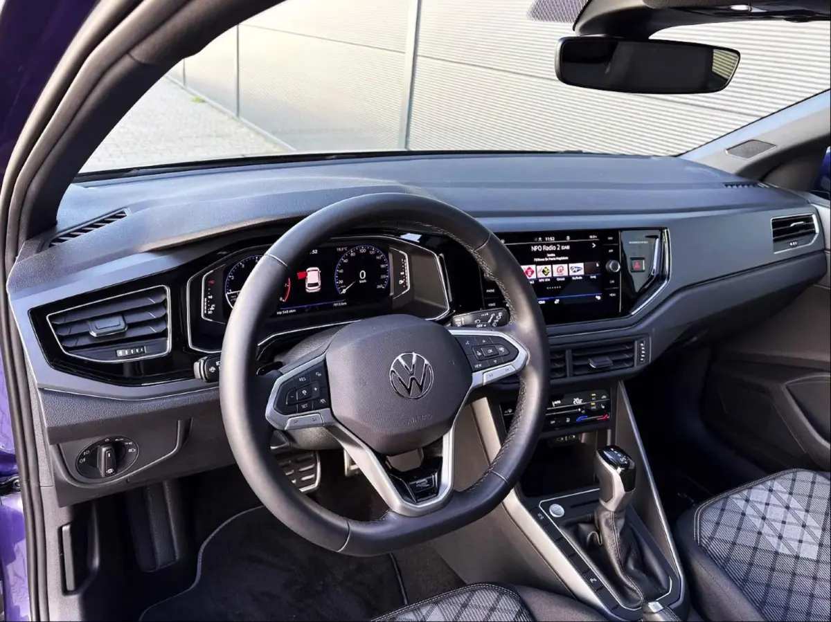 1.0 TSI 95pk DSG R-Line | Panoramadak | IQ light | Camera