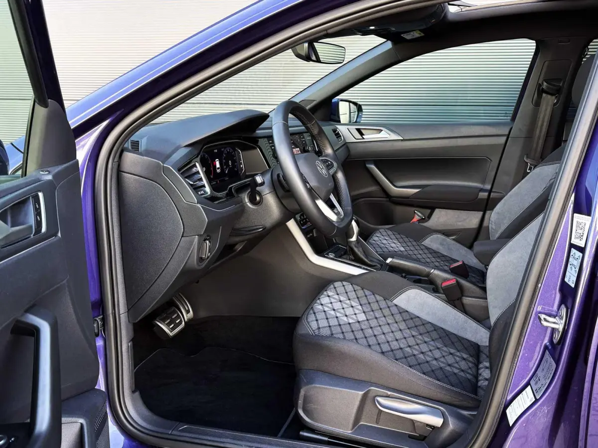 1.0 TSI 95pk DSG R-Line | Panoramadak | IQ light | Camera