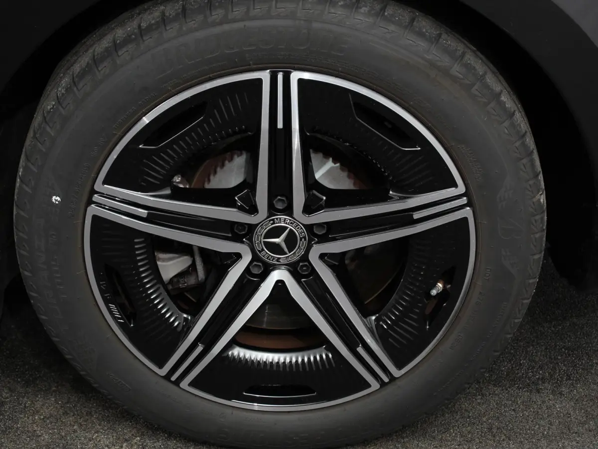 350 AMG Line Edition Advanced Plus 292 kWh Climate control Adaptieve cruise control Parkeersensoren Achteruitrijcamera Sfeerverlichting Stoelverwarming Keyless LED Navigatie