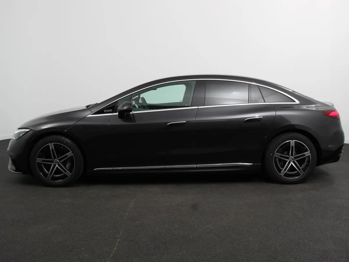 350 AMG Line Edition Advanced Plus 292 kWh Climate control Adaptieve cruise control Parkeersensoren Achteruitrijcamera Sfeerverlichting Stoelverwarming Keyless LED Navigatie