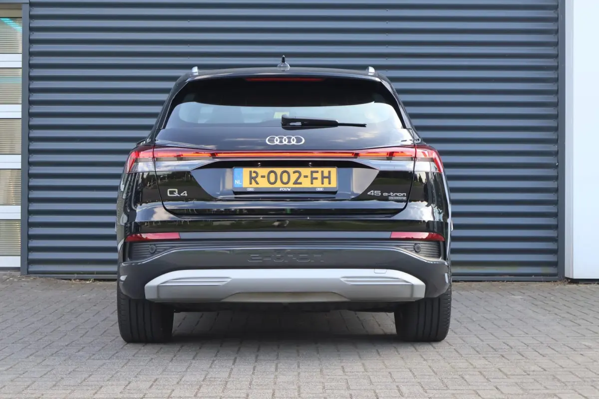 45 265pk quattro Advanced edition 77 kWh | Matrix LED | Sportstoelen Leder | Stoelverwarming | Smartphone Interface Draadloos | Audi-SOUND | Elek. kofferbakklep