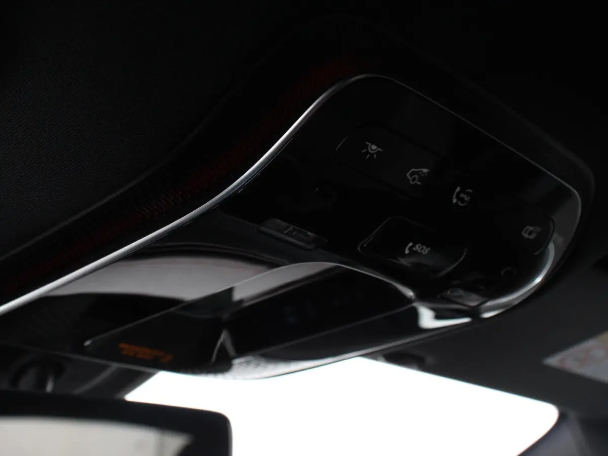 350 AMG Line Edition Advanced Plus 292 PK 4matic Climate control Adaptieve cruise control Parkeersensoren Achteruitrijcamera Sfeerverlichting Stoelverwarming Keyless LED Navigatie