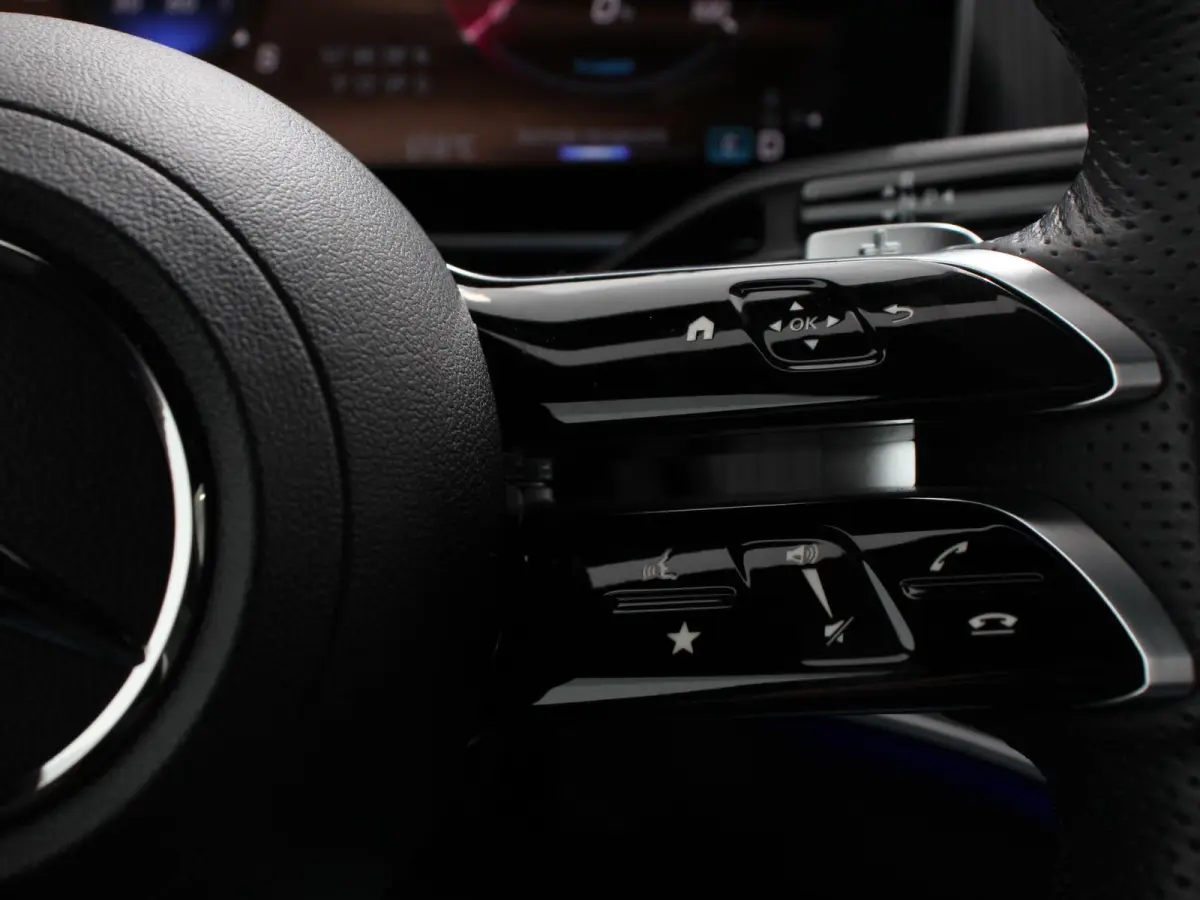 350 AMG Line Edition Advanced Plus 292 PK 4matic Climate control Adaptieve cruise control Parkeersensoren Achteruitrijcamera Sfeerverlichting Stoelverwarming Keyless LED Navigatie