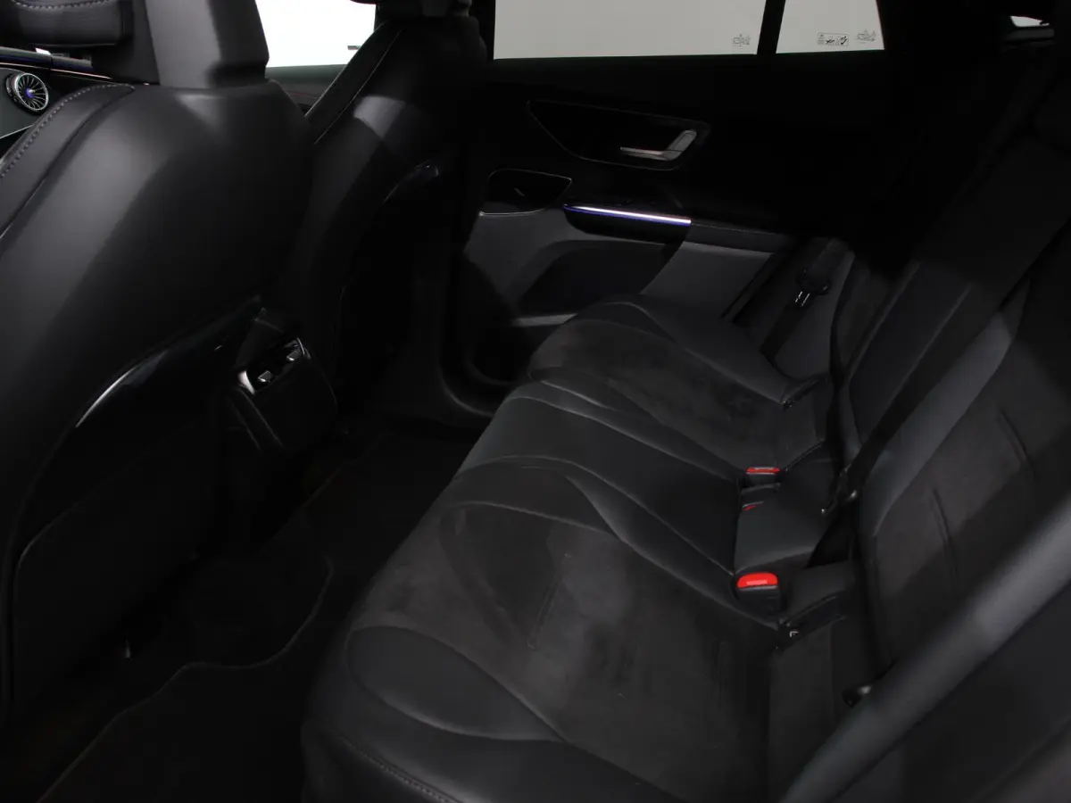 350 AMG Line Edition Advanced Plus 292 PK 4matic Climate control Adaptieve cruise control Parkeersensoren Achteruitrijcamera Sfeerverlichting Stoelverwarming Keyless LED Navigatie
