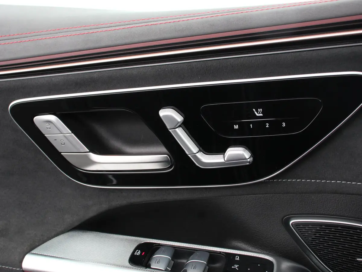 350 AMG Line Edition Advanced Plus 292 PK 4matic Climate control Adaptieve cruise control Parkeersensoren Achteruitrijcamera Sfeerverlichting Stoelverwarming Keyless LED Navigatie