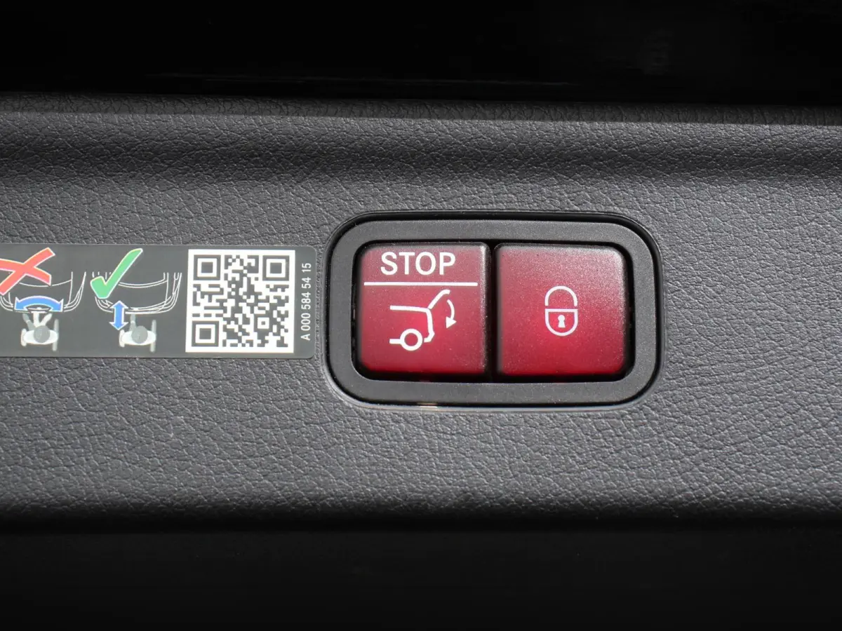 350 AMG Line Edition Advanced Plus 292 PK 4matic Climate control Adaptieve cruise control Parkeersensoren Achteruitrijcamera Sfeerverlichting Stoelverwarming Keyless LED Navigatie