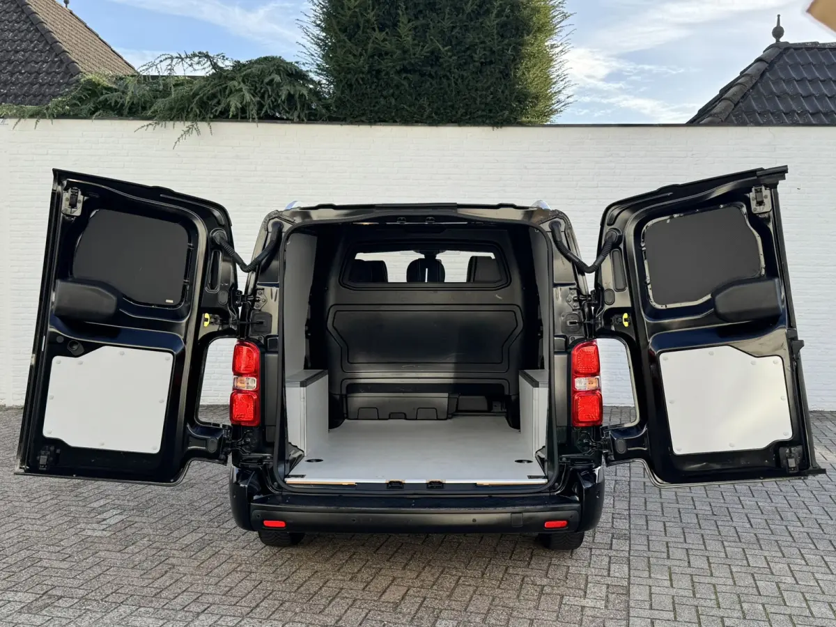 2.0 CDTI L3H1 DC Automaat Innovation Irmscher Sport Navi Adaptive Cruise Carplay Leder/Alcantara Stoelverwarming
