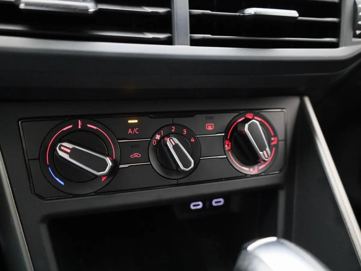 1.0 TSI R-Line Edition