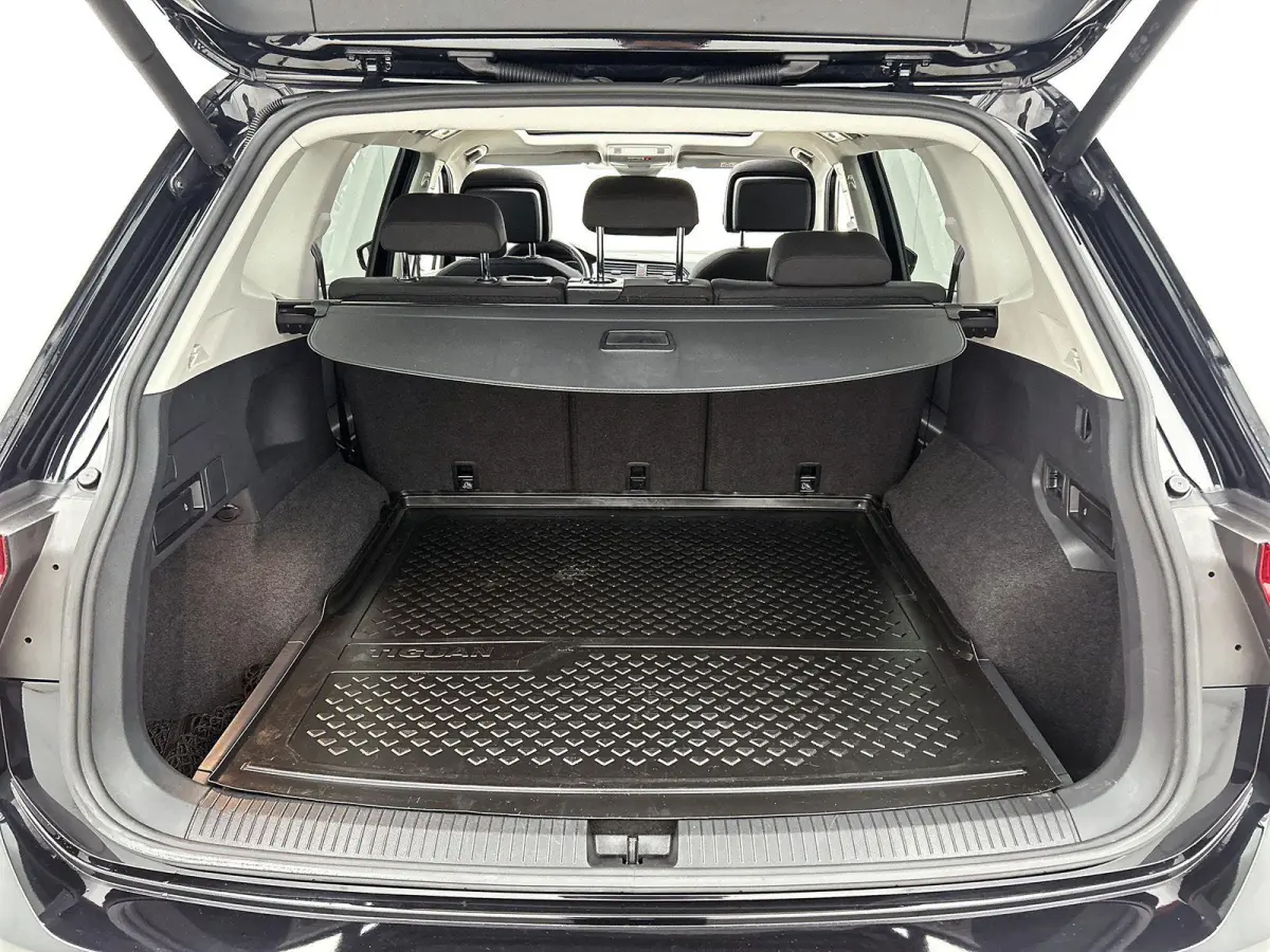 1.5 TSI Comfortline Business 150 PK | Automaat | Navigatie | Panoramadak | Parkeercamera | Stoelmassage | Stoelverwarming | Climate Control | Apple Carplay | Android Auto | Adaptive Cruise C