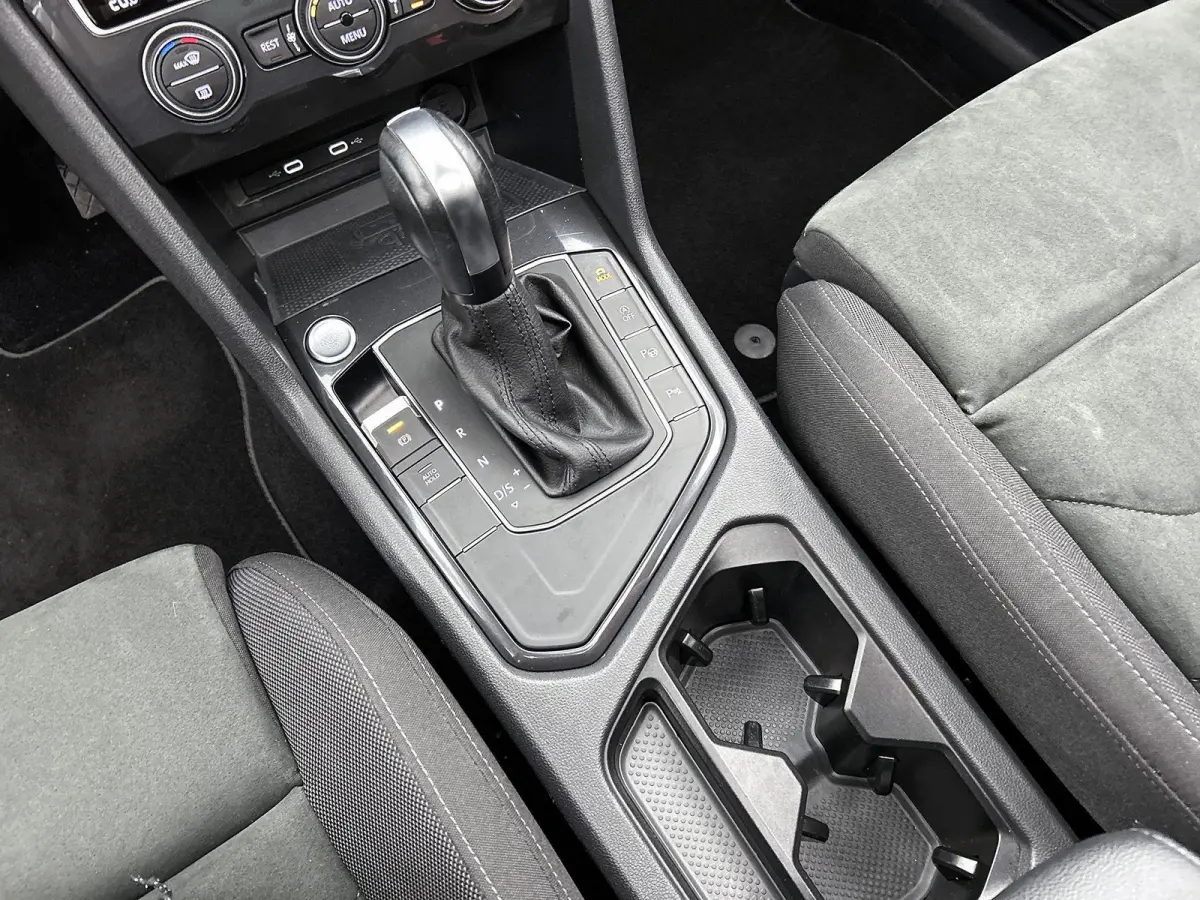 1.5 TSI Comfortline Business 150 PK | Automaat | Navigatie | Panoramadak | Parkeercamera | Stoelmassage | Stoelverwarming | Climate Control | Apple Carplay | Android Auto | Adaptive Cruise C