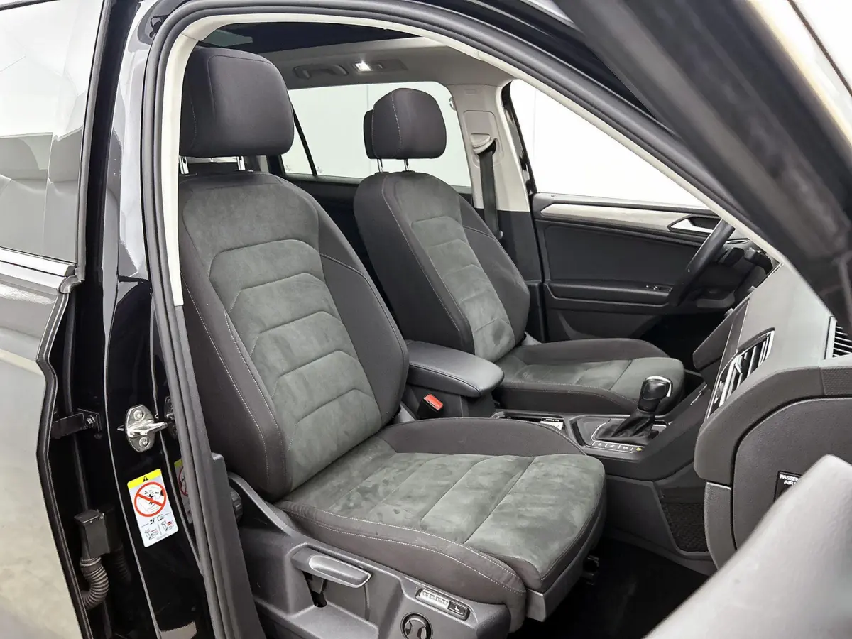 1.5 TSI Comfortline Business 150 PK | Automaat | Navigatie | Panoramadak | Parkeercamera | Stoelmassage | Stoelverwarming | Climate Control | Apple Carplay | Android Auto | Adaptive Cruise C