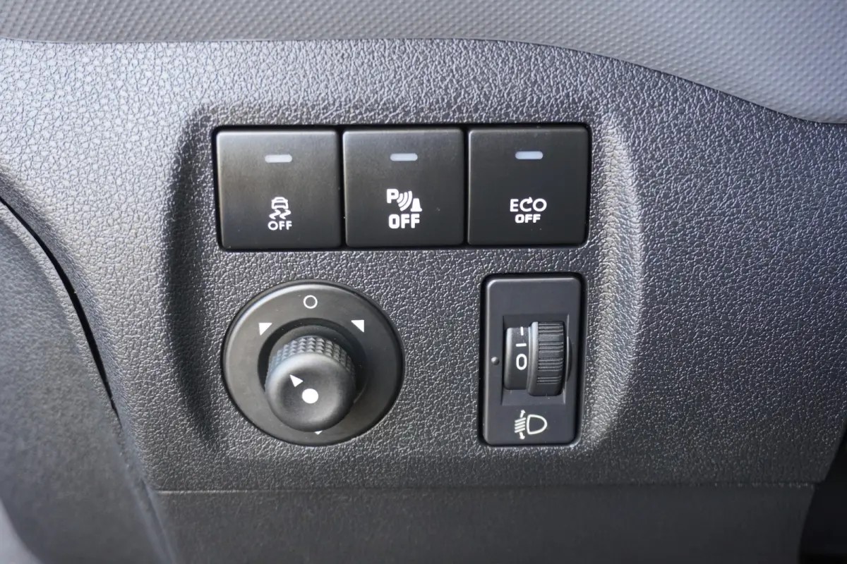 100pk Euro6 Automaat Trekhaak Camera Cruise control Climate control Airco