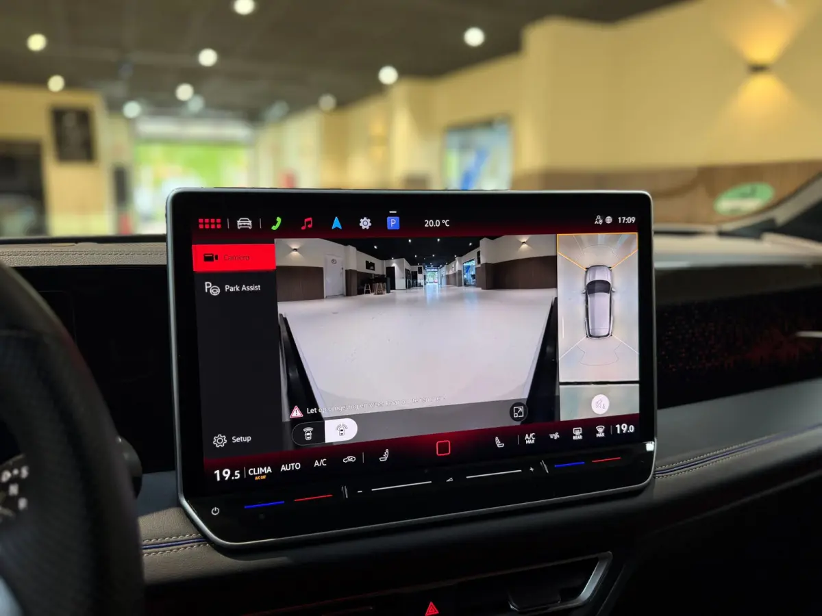 1.5 eTSI R-Line|Keyless|360 camera|Sfeer|Stoel Verwarming|