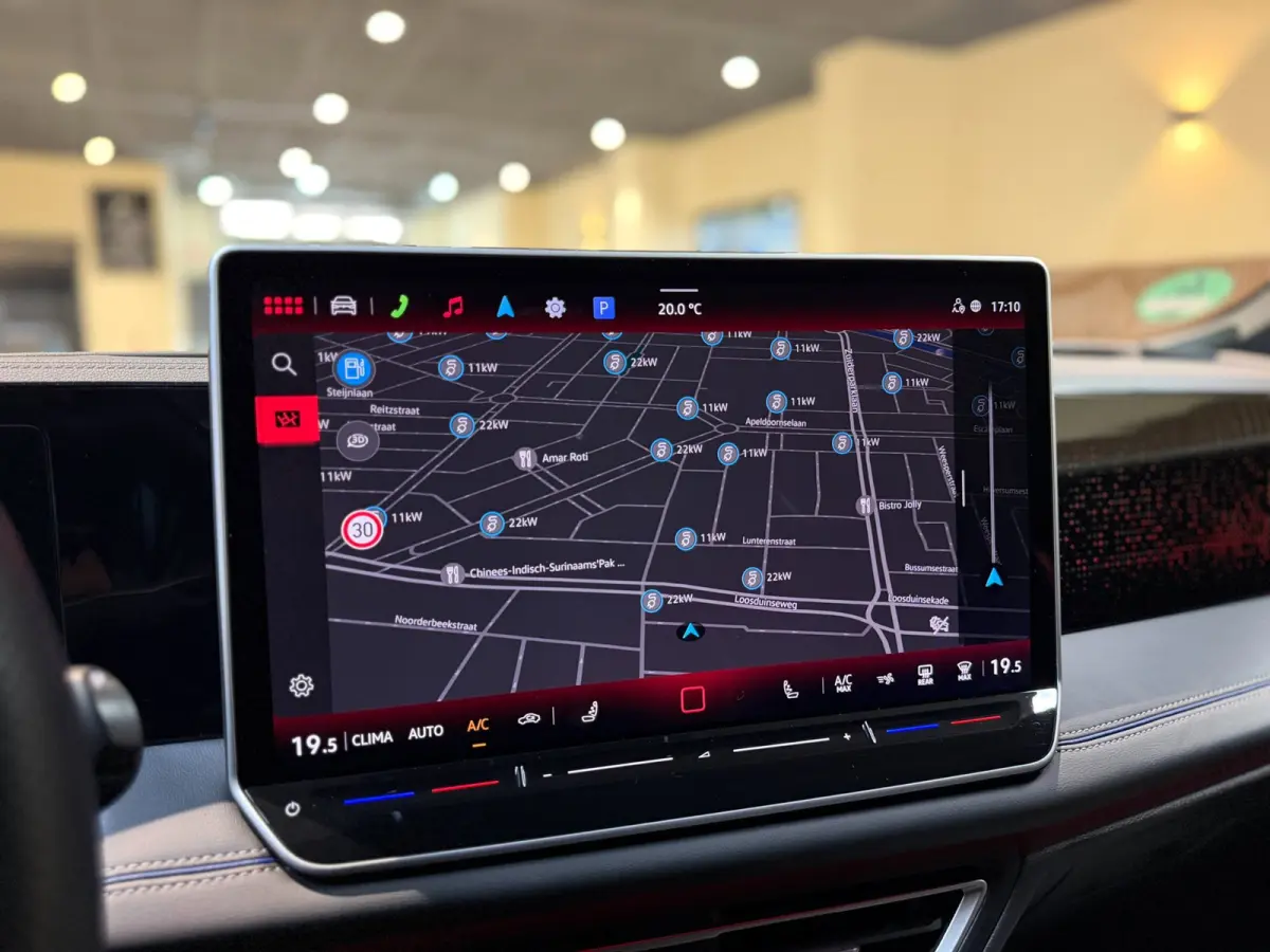 1.5 eTSI R-Line|Keyless|360 camera|Sfeer|Stoel Verwarming|