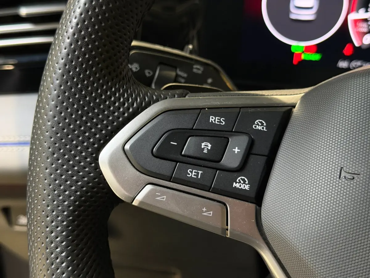 1.5 eTSI R-Line|Keyless|360 camera|Sfeer|Stoel Verwarming|