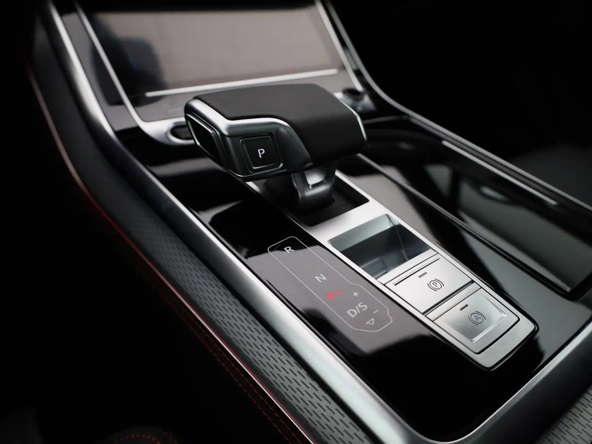 60 TFSI e quattro Pro Line S Competition 490 PK l Adaptive cruise control l Glazen panoramadak l Bang & Olufsen Advanced 3D l Dodehoekdetectie l 360 graden camera l Luchtvering l Stoelverwar