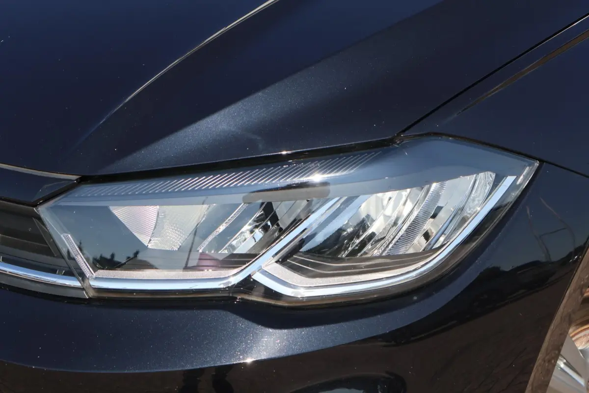 1.0 TSI 95pk R-Line | Adaptive Cruise | PDC | Apple Carplay | Clima