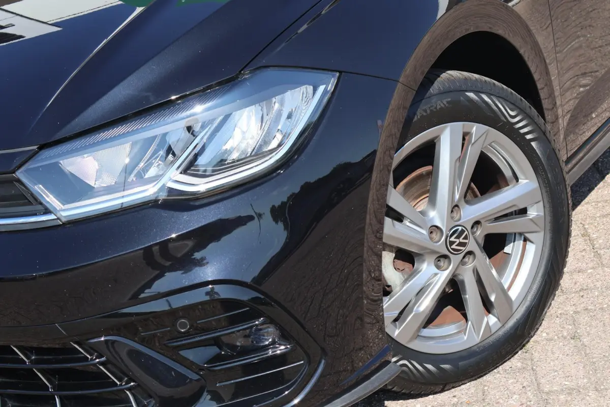1.0 TSI 95pk R-Line | Adaptive Cruise | PDC | Apple Carplay | Clima