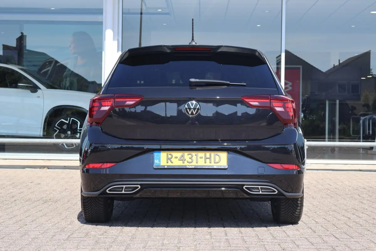 1.0 TSI 95pk R-Line | Adaptive Cruise | PDC | Apple Carplay | Clima