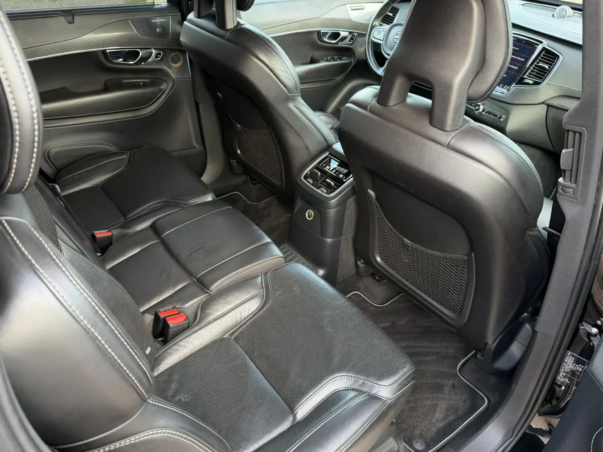 2.0 T8 Twin Engine AWD R DESIGN l AFNM. TREKHAAK