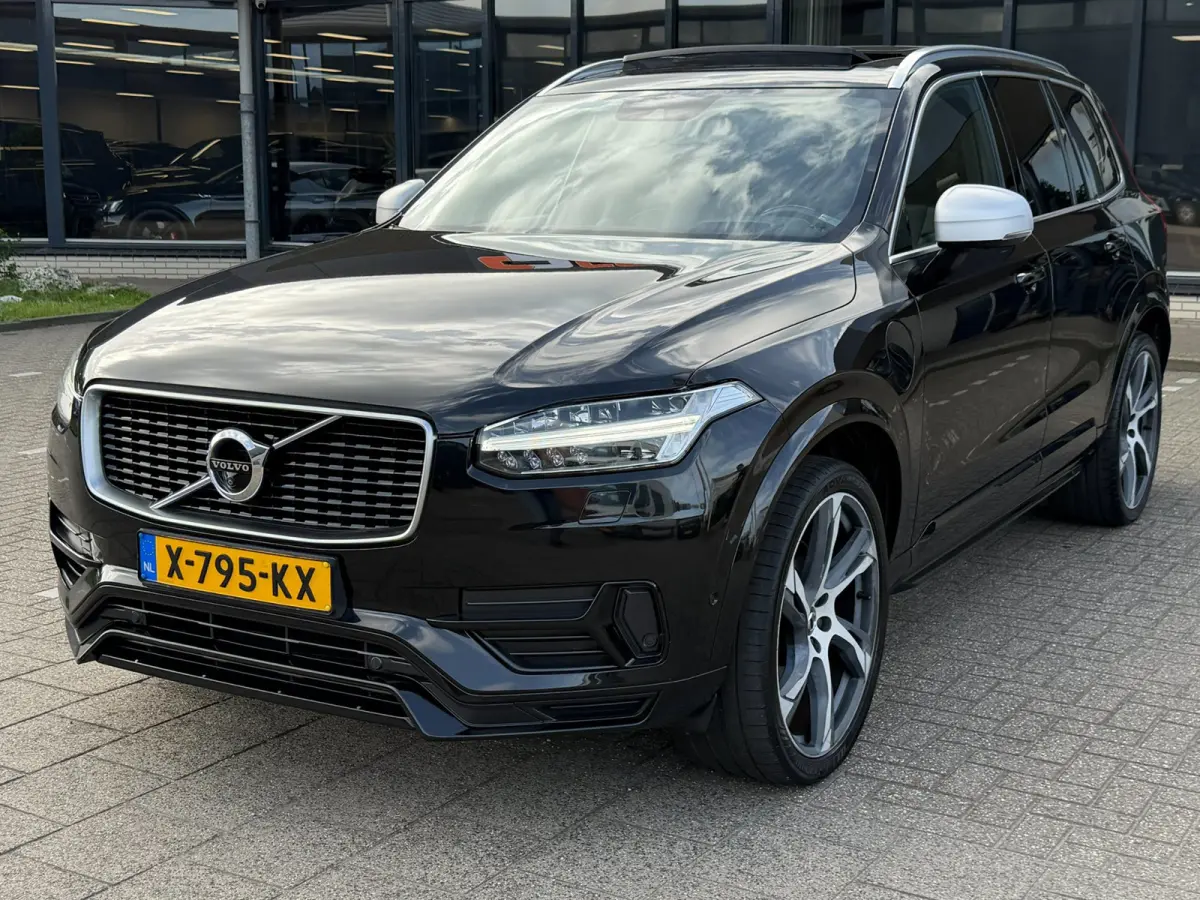 2.0 T8 Twin Engine AWD R DESIGN l AFNM. TREKHAAK