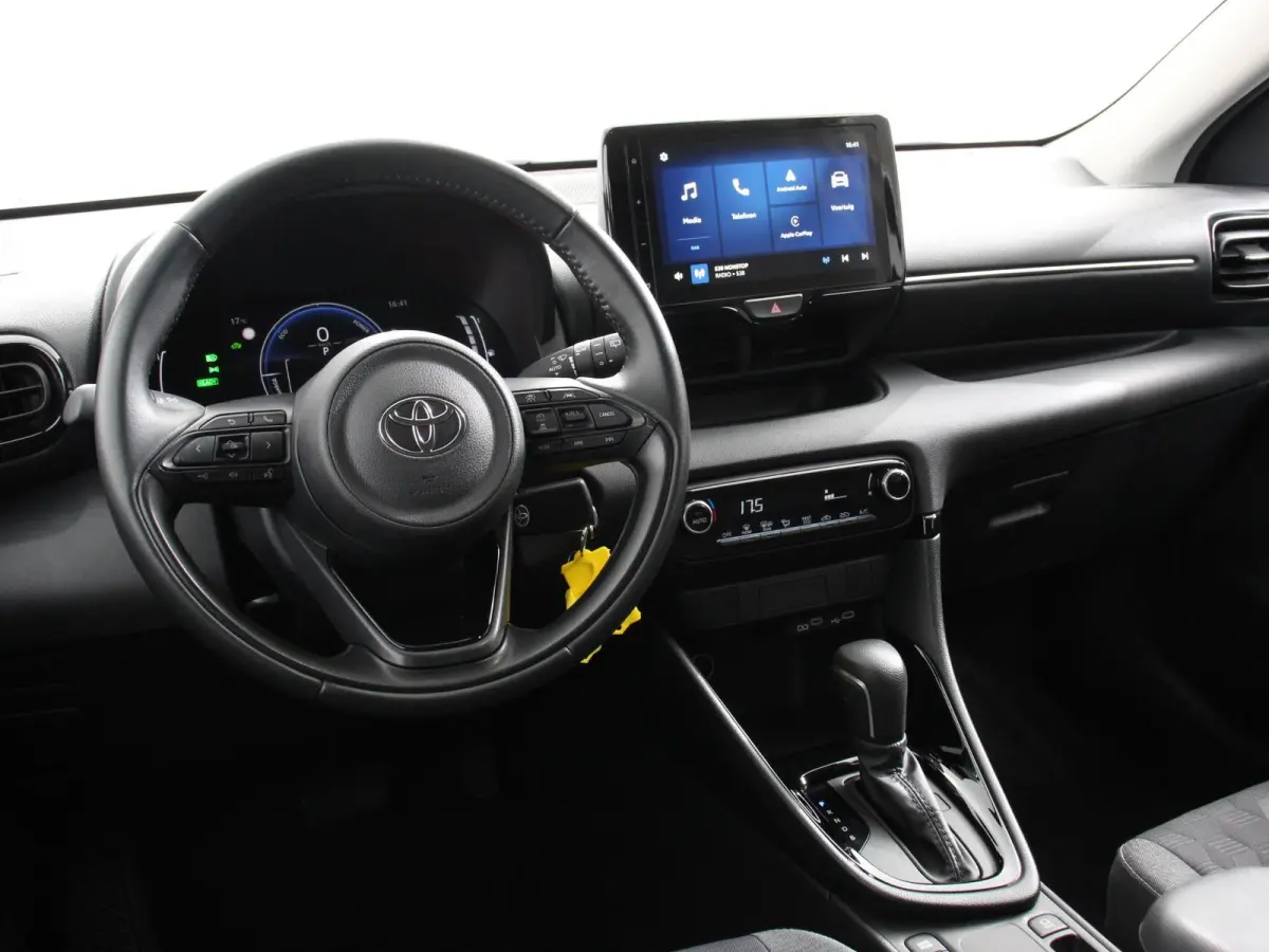 1.5 Hybrid Dynamic Automaat Climate control Cruise control adaptieve LED Achteruitrijcamera Lane assist Apple Carplay / Android Auto