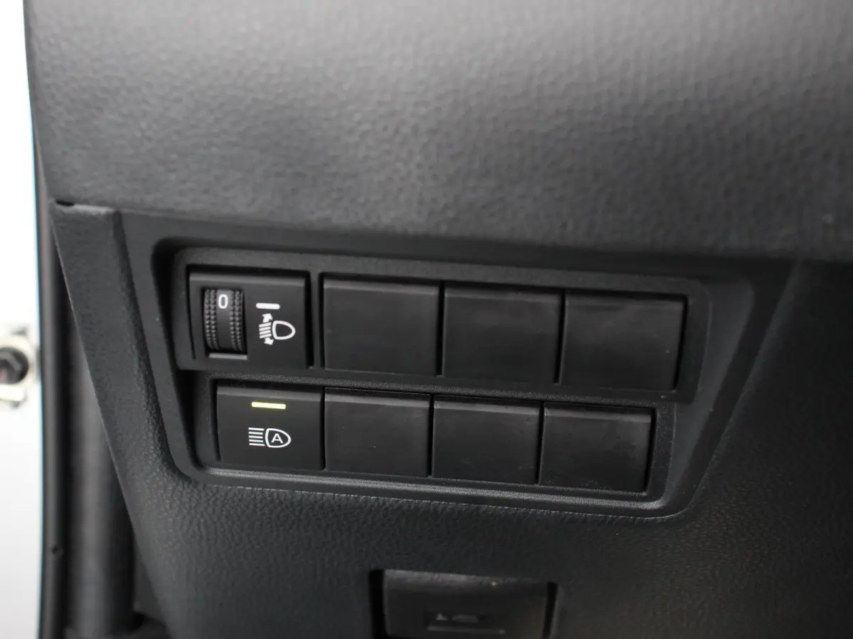 1.5 Hybrid Dynamic Automaat Climate control Cruise control adaptieve LED Achteruitrijcamera Lane assist Apple Carplay / Android Auto