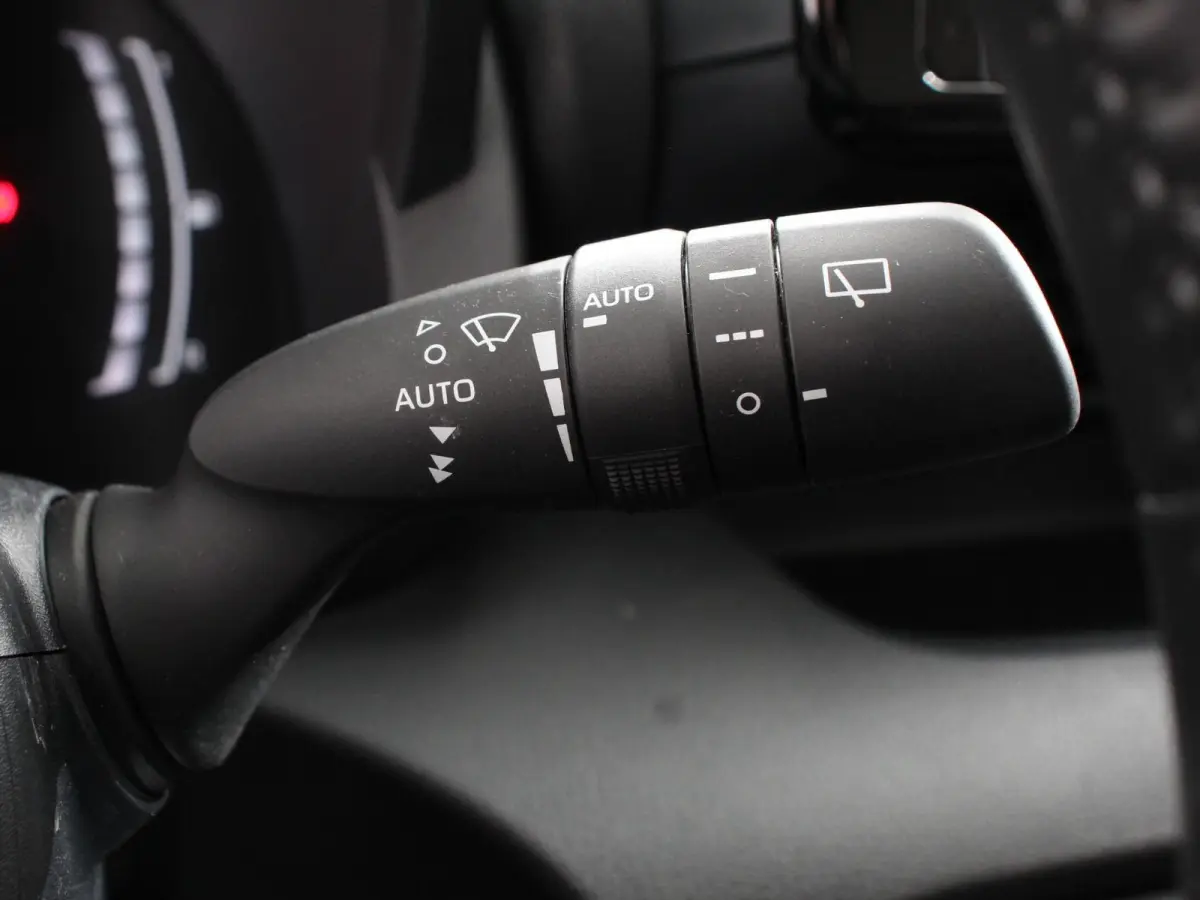 1.5 Hybrid Dynamic Automaat Climate control Cruise control adaptieve LED Achteruitrijcamera Lane assist Apple Carplay / Android Auto