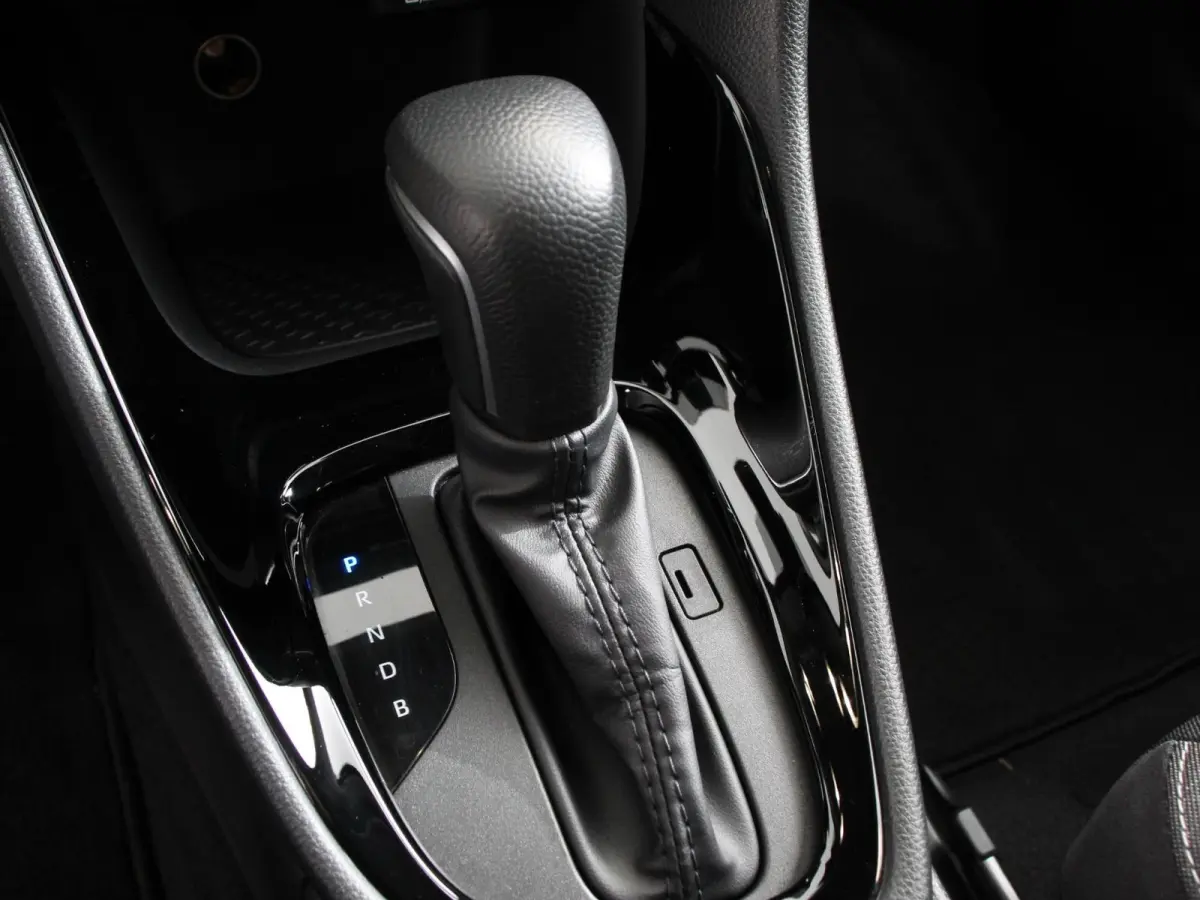 1.5 Hybrid Dynamic Automaat Climate control Cruise control adaptieve LED Achteruitrijcamera Lane assist Apple Carplay / Android Auto