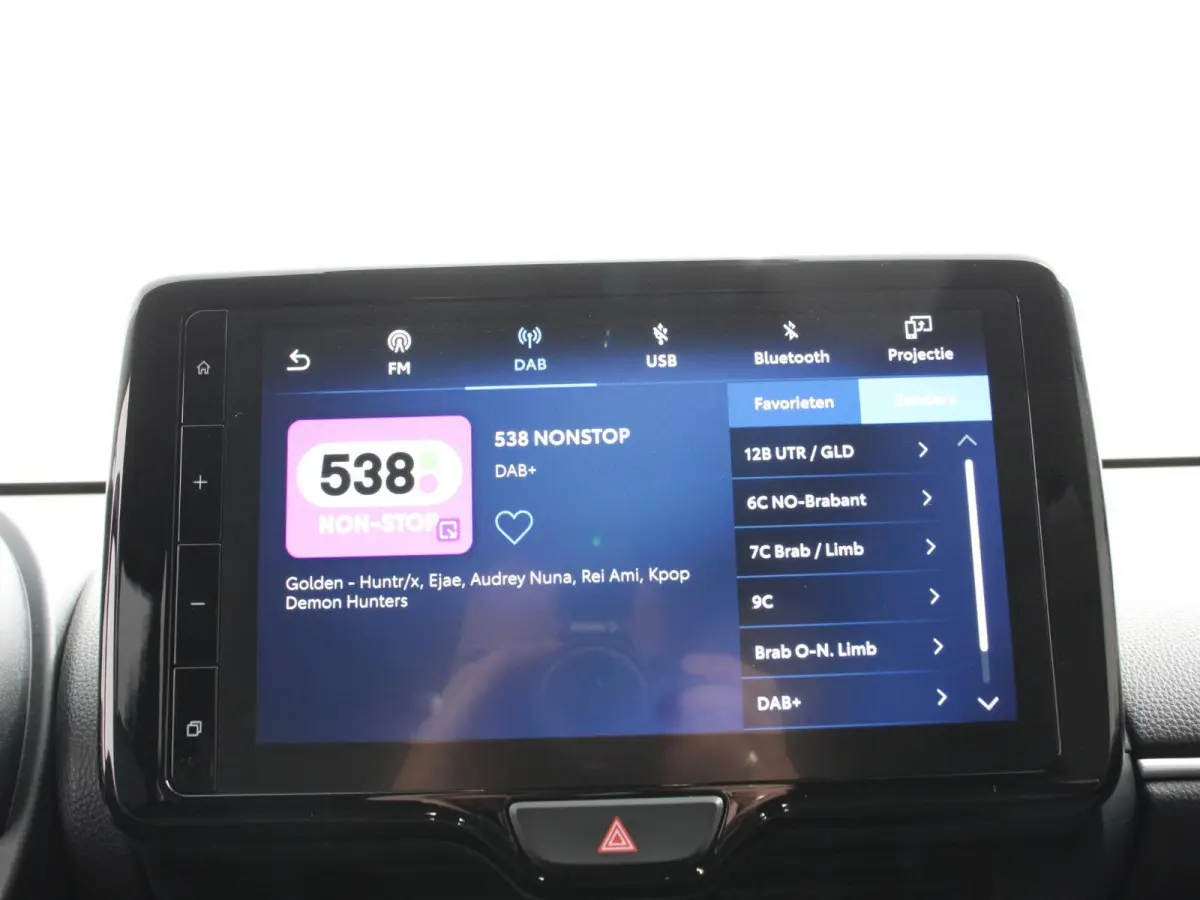 1.5 Hybrid Dynamic Automaat Climate control Cruise control adaptieve LED Achteruitrijcamera Lane assist Apple Carplay / Android Auto