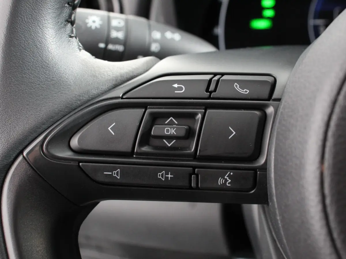 1.5 Hybrid Dynamic Automaat Climate control Cruise control adaptieve LED Achteruitrijcamera Lane assist Apple Carplay / Android Auto