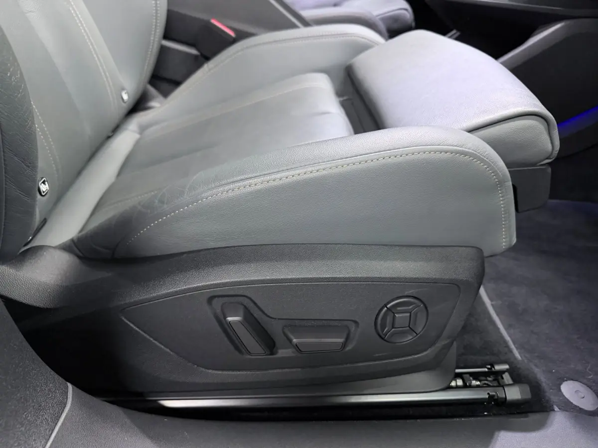 50 quattro 21" 3X S-LINE LEDER+ M-STOELEN/PANO/H-UP/SONOS/DAB/CARPLAY/ADAPT-CRUISE///