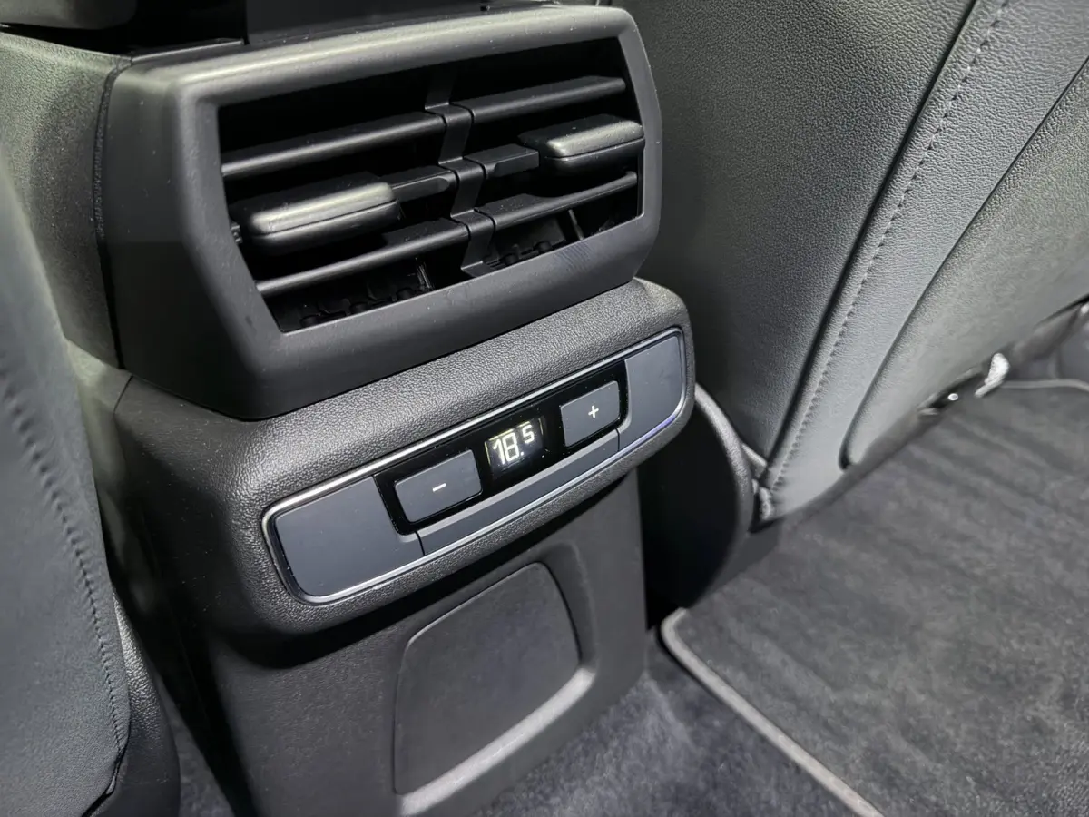 50 quattro 21" 3X S-LINE LEDER+ M-STOELEN/PANO/H-UP/SONOS/DAB/CARPLAY/ADAPT-CRUISE///