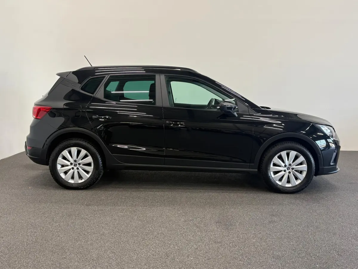 1.0 TSI 110pk Automaat Style Business Connect Climate Control Navigatie Apple Carplay/Android Auto  Cruise Control PDC Achter Lichtmetalen Velgen