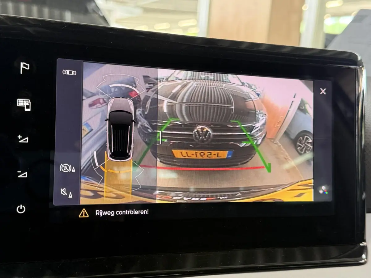 1.0 TSI 110pk Automaat Style Business Connect Climate Control Navigatie Apple Carplay/Android Auto  Cruise Control PDC Achter Lichtmetalen Velgen