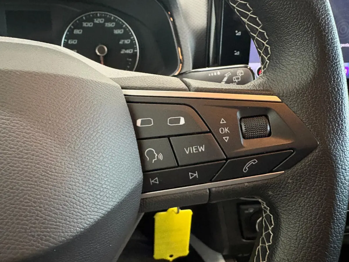 1.0 TSI 110pk Automaat Style Business Connect Climate Control Navigatie Apple Carplay/Android Auto  Cruise Control PDC Achter Lichtmetalen Velgen